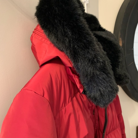 ClassyRedWinter Coat - Picture 4 of 4